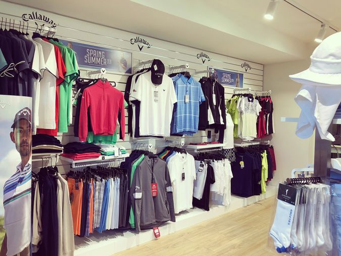 arredamento negozio abbigliamento sportivo golf club castelconturbia pro shop (16)